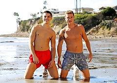 Lustful skateboarders Evan Knoxx & Justin Matthews fucking.