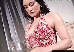 Void urine Spitting Sweetie