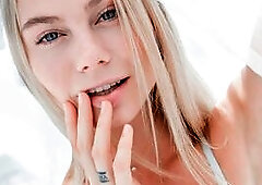 Stunning babe Alexis Crystal is feeling a long dick deep in her hole