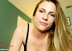 Xev Bellringer's sensual striptease builds to a powerful nipple-focused orgasm