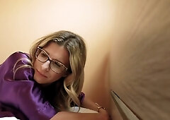 Stepmom Is Stuck Making The Bed In Our New House