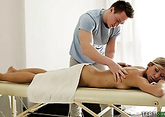 Short-haired blonde babe Luna screwed by a truly long hard dick