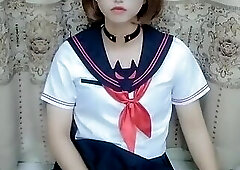 Pretty little Elen is hiding a big secret