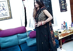 Sararti Devar Ne Apne Sexy Bhabhi Ke Sath Chudai Ka Maja With Li Ya