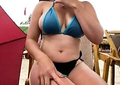 PUSSY BABE BRUNETTE masturbating