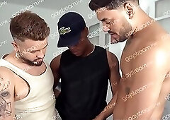 Dando o cu pro entregador