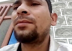 Intense Outdoor Pee Scene with Thakursammy