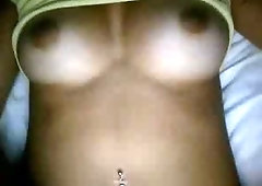 I want that pussy pressed up against me and this whore loves camming