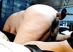 extra1200 a aged sissy screwing her butt with a BBC vibrator on her bang machine