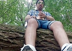 Cumming by the river Rein