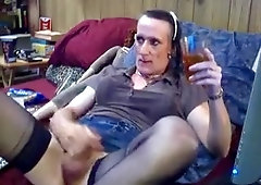 Pouring urinate all over myself!! for Robin