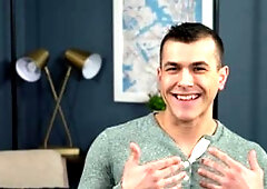 Sean Cody: Solo athletic Ayden sex toys