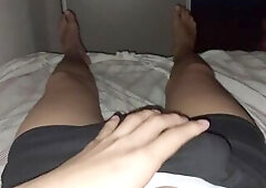 Masturbandome en la mañana hasta eyacular mucho goo