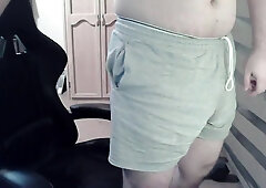 Warm beefy camboy works his butt-cheeks and puffies