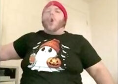 Hairy transgender Lyla Switch goes wild with some solo fun