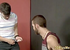 Furry hunk rides bear's hard pole