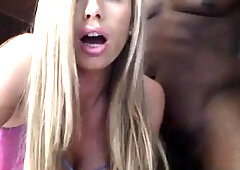 Cute blonde amateur webcam