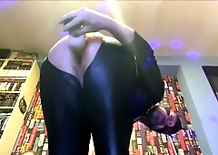 Wide open Black Slot From External Spass