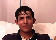 Straight twinks jerk themselves