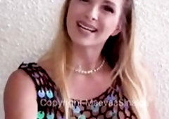 Maeva Sinaloa - Married woman discreetly gets screwed in the street during the day