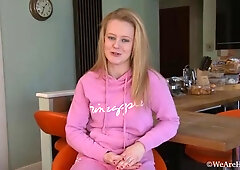 Laura Kaye talks about being a hairy girl - WeAreHairy