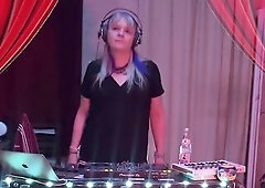 AnnaCentauri Hawt DJ Dance