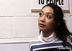 Lalin girl mouths and screws in the back office