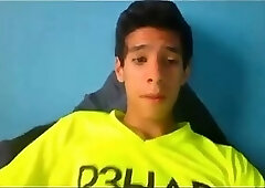 Latino Twink Shows Off When Jerking