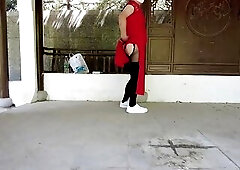 Wear a cheongsam to show the butt-plug in the park