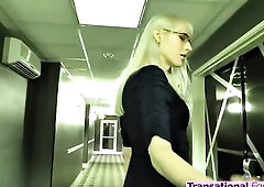 U run into the breathtaking blond Lianna Lawson. That babe asks u to come up to her room with her and take some pics of her. U're pleased to obli