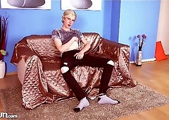 Mike Branco jerks off and he's harder than ever