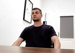 Round-assed hottie gets to enjoy POV fucking here