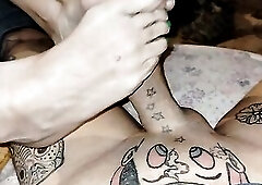 MY WOMAN SHOWS HIS FEET AND BANGS ME WITH MY FEET I CUM ON THEIR FEET