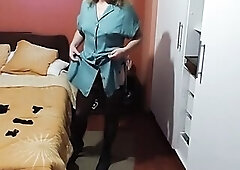 I come home from work slutty and I show myself in front of the maid's spouse, I must screw