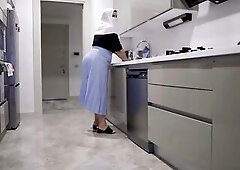 My stepmother's hot dance figures make me sexually excited.