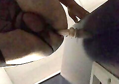 Plays with the door Salou