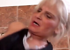 Hey! My Grandma Is 26 (scene03)