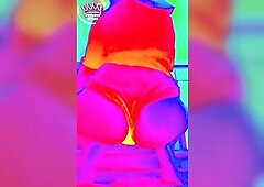 THICK CUTIE TEASING YOU AT RAVE BUTT SHAKING ON TIPPY TOES OF/ Fansify @Princessikigaii