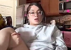Thick latina cum