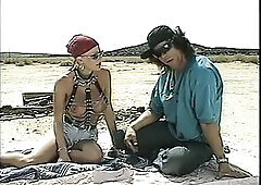 Blond mother I'd like to fuck floozy gets drilled in desert