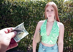 Harper Red is getting picked up on the street