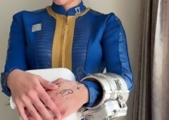 Fallout Vault Dweller Cosplay Blowjob