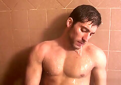 Army brit Paul Walker assfucking in shower