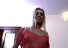 Dinara likes to do blowjob