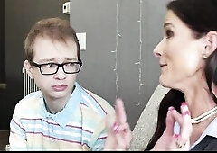 Hawt GILF spends weekend with stepgrandson