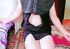 Huge cumshot on cute legs of sultry shemale model Crossdresserkitty