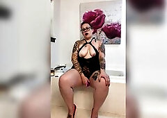 big beautiful woman stepmom mother I'd like to fuck tests out recent sextoy in heels your POV