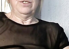 Ein sehr lieber User hatte einen Wunsch !Warum nicht einen besonderen Plug in mweinem Po. Na schaut doch mal!