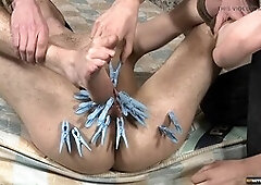 Ashton gives a handjob to Steven