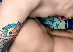 Mujer Lamiendo Ano De Un Sexo Pegging Con Dildo Doble